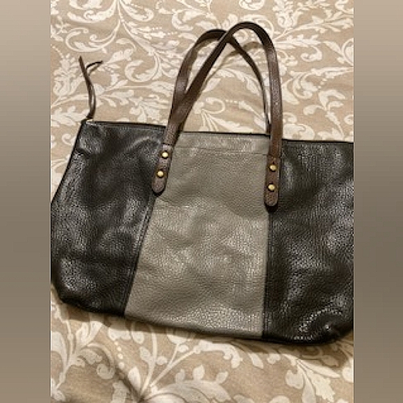 Fossil Leather Two-Tone Shoulder Bag - Picture 3 of 5